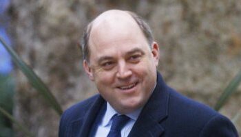 إستونيا تقدم لأوكرانيا أكبر حزمة مساعدات عسكرية فى تاريخها 2025