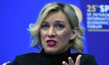 مسؤلة روسية: محاولات جعل مستشار زيلينسكي عميلاً للكرملين فاشلة 2025