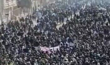 الآلاف يتظاهرون في زاهدان بإيران 2025