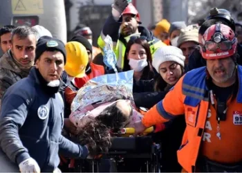 انتشال ناجين بعد تسعة أيام على زلزال تركيا.. وحصيلة صادمة للأضرار 2025