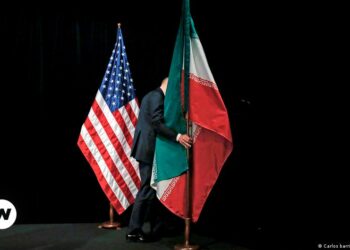 مفاوضات بين أميركا وإيران.. الأموال المجمدة مقابل المعتقلين 2024