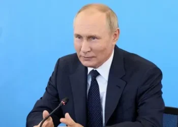 بوتين يوفد أبرز خبرائه سفيرا إلى ليبيا بحثا عن نصيب افضل من تقسيم الكعكة 2025