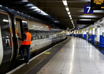 تعطل حركة القطارات فى بريطانيا بسبب أضراب جديد لعمال السكك الحديد 2025