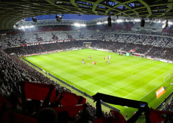 غضب بعد فيديو إباحي خلال قمة بالدوري الفرنسي 2025