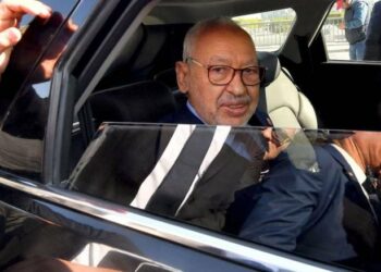 مستشار الغنوشي ينفي وجود “مفاوضات” بين قيس سعيّد وقطر حول خروجه من تونس 2025