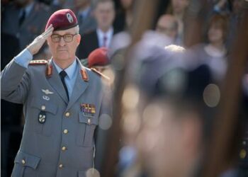 لاسباب مجهولة …إقالة قائد القوات المسلحة الألمانية 2024