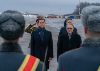 ممثل بوتين يستقبل بشار الأسد في مطار ڤنوكوڤا 2024