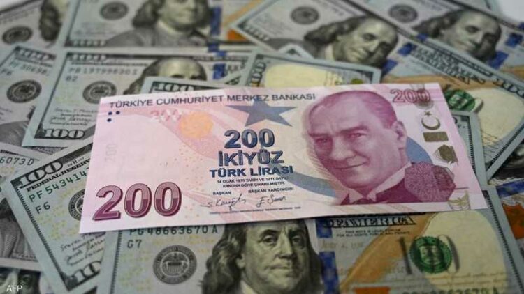 الليرة التركية تسجل خسائر قياسية مقابل الدولار 2024