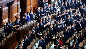 البرلمان اليابانى يتلقى تهديدات بقتل رئيس الوزراء 2025