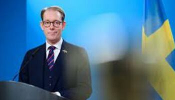 السويد : طرد 5 دبلوماسيين روس من اراضينا 2025