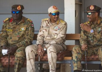 السودان يعترض على البيان الختامي لـ "إيغاد" وسط تحرك كيني لترتيب لقاء بين البرهان وحميدتي 2024