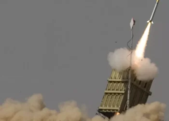 أوكرانيا تبدأ اختبار نظام رصد صواريخ تسلمته من إسرائيل 2025