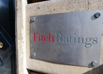 فرنسا مهددة بالافلاس بعد خفض تصنيفها ‏الائتماني 2025