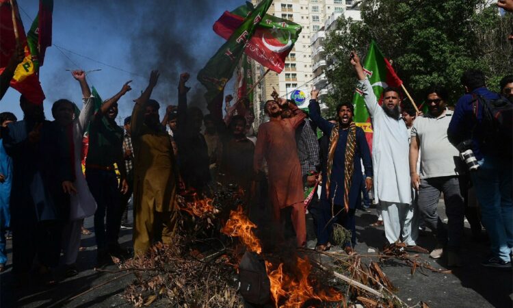 باكستان: مقتل مرشح من حزب عمران خان 2024