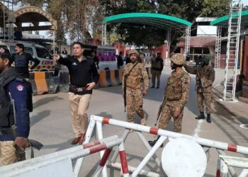 باكستان: هجوم انتحاري يستهدف نقطة عسكرية في وزيرستان 2024