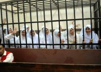 جنايات القاهرة تجدد حبس 13 من سيدة وفتاة إنتقاماً من ذويهم المعتقلين 2024