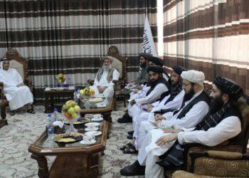 شاهد: رئيس وزراء قطر يلتقي قادة طالبان في قندهار 2024
