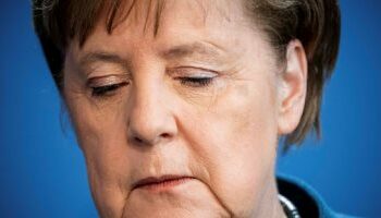 نفقات تجميل ميركل تتسبب فى أزمة مالية  بألمانيا.. اعرف التفاصيل 2025