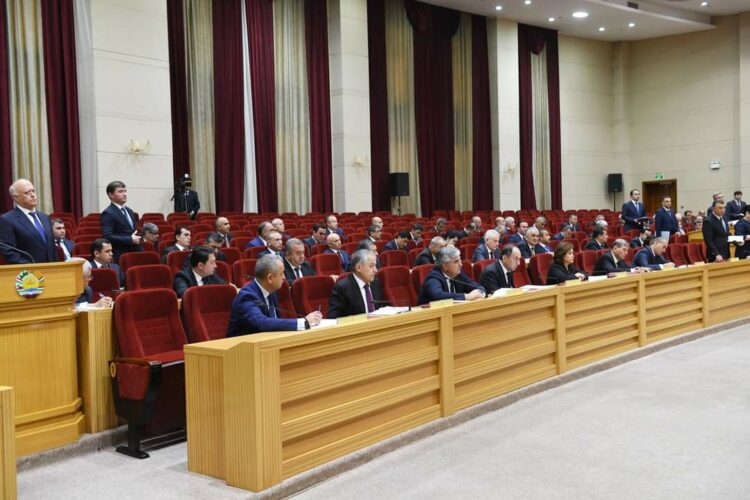 رئيس طاجيكستان يعقد اجتماع طارئ لحكومته …اعرف التفاصيل 2025