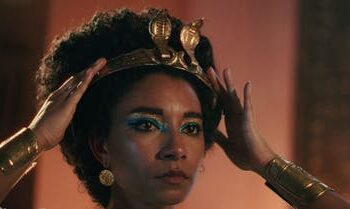 مطالبة "نتفيلكس" بـ 2 مليار دولار.. والسبب فيلم "كليوباترا" 2025