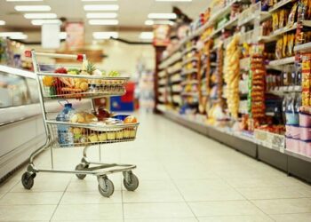 غضب بالشارع المصري بسبب نقص السلع الغذائية بالاسواق  2025