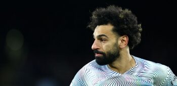 محمد صلاح يشارك بحفلة راقصة في اليونان مع فتيات عراه 2024