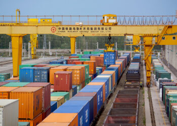 امريكا تخطط لتدمير التجارة الخارجية في شينجيانغ الصينية. ..اعرف السبب 2025