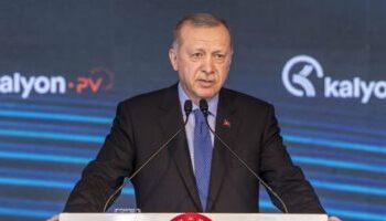 الرئيس التركي يصل إلى جدة في زيارة مفاجأة 2025