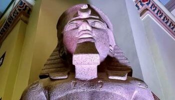  بعد سرقتهم وتهريبهم خارج مصر . .سويسرا: تسليم قطعة من تمثال رمسيس الثانى إلى السفارة المصرية 2025