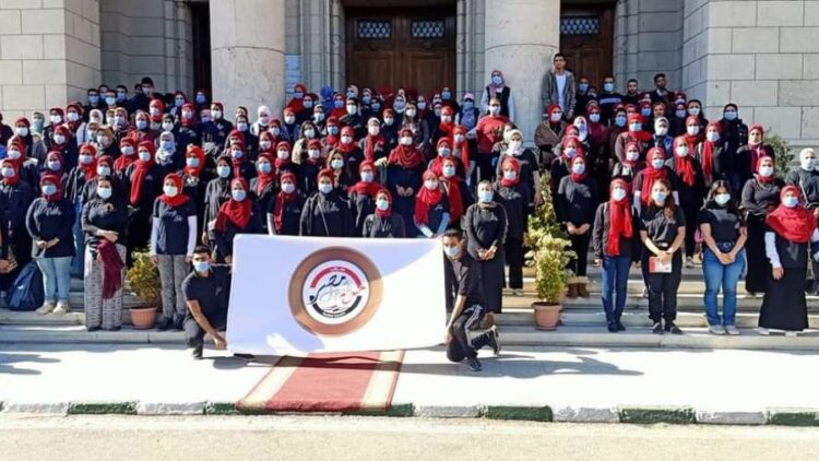 جامعة خاصة بمصر تدرب طلابها على العمل فى جمع القمامة 1 جامعة خاصة بمصر تدرب طلابها على العمل فى جمع القمامة 2025