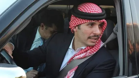 اخر ظهور للأمير حمزة بن الحسين.. وتكهنات حول محاولة انقلابه مجدده على عاهل الاردن 1 اخر ظهور للأمير حمزة بن الحسين.. وتكهنات حول محاولة انقلابه مجدده على عاهل الاردن 2025