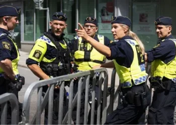 غدا السبت ...السويد تشهد حرق نسخة من التوراة ودولة الاحتلال الإسرائيلي تعلق على الأمر  2025