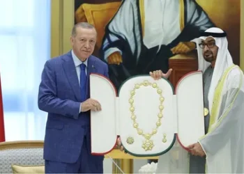  برغم  الرفض الخليجى ...ابن زايد يمنح أردوغان أعلى وسام في  الإمارات. 2025