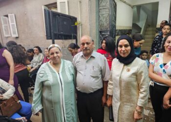  موقف محرج لسفيرة البحرين بالقاهرة خلال  حضورها  حفل زفاف شعبي بالشارع  2025