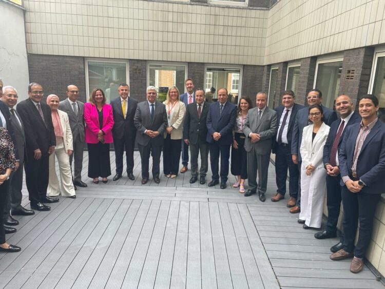 بريطانيا تغرى مصر بتمويل الجامعات مقابل  حث الطلاب على السفر لبريطانيا  2026