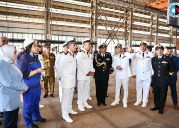 مناورات بحرية مصرية عمانية لمواجهة الحوثيون فى البحر الأحمر  2025