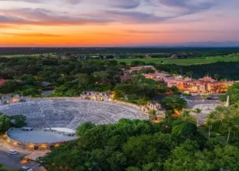 العصابات المسلحة تسيطر على الأماكن السياحية فى العاصمة الإكوادورية 2025