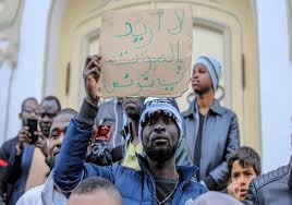 تونس تعترض مئات المهاجرين 2024