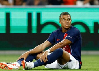 والدة مبابي : تطالب ابنها بسرعة الرحيل عن باريس 2025