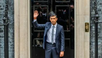 فوضى فى حركة السفر ببريطانيا بسبب عطل فى نظام المراقبة الجوية 2025