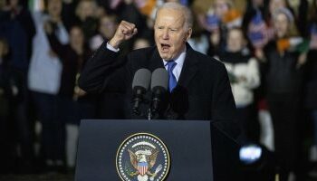 بايدن يعلن حالة الطوارئ فى فلوريدا بسبب العواصف 2025