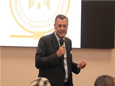 وزارة السياحة والآثار بمصر تطبق نظام العمل من المنزل اليوم 1 وزارة السياحة والآثار بمصر تطبق نظام العمل من المنزل اليوم 2025