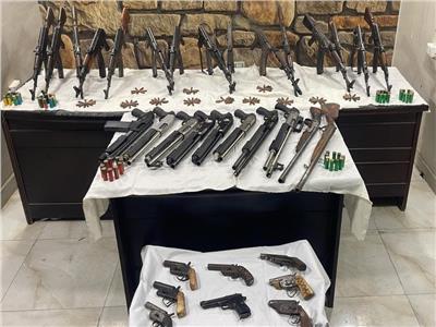 مصر : ضبط 240 كيلو مخدرات و127 قطعة سلاح ناري وتنفيذ 71 ألف حكم قضائي 1 مصر : ضبط 240 كيلو مخدرات و127 قطعة سلاح ناري وتنفيذ 71 ألف حكم قضائي 2025