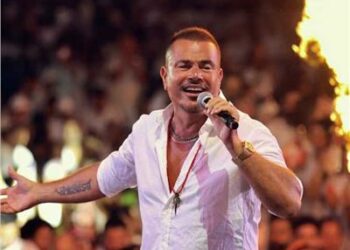 الجهة المنظمة لحفل عمرو دياب تنذر الصحفيين: ممنوع نشر أخبار سلبية 2025