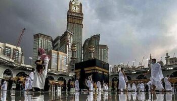 "أرصاد" السعودية: سقوط قتلى بسبب الأمطار الرعدية والسيول فى مكة والمدينة 2025