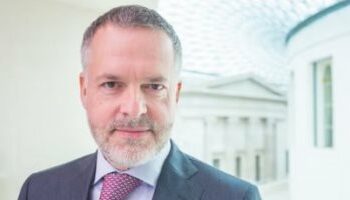 مدير المتحف البريطاني يستقيل بسبب  سرقة واختفاء قطع أثرية نادرة 2025