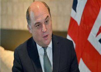 بسبب فضيحة جنسية …استقالة وزير الدفاع البريطاني بن والاس 2025