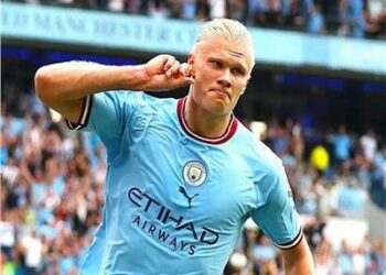 هالاند يتفوق على صلاح ويفوز بجائزة أفضل لاعب في أوروبا 2025