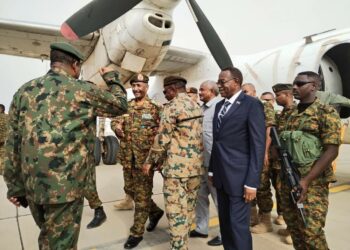شاهد: البرهان يصل بورتسودان قبل انطاق زيارة خارجية 2024