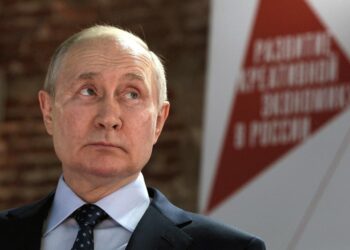 بوتين: عملية التخلي عن الدولار في المعاملات التجارية الدولية مستمرة 2025